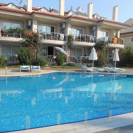 Sunset Beach Club 3 Beds Apts דירה *