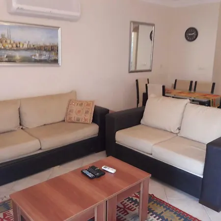 Sunset Beach Club 3 Beds Apts דירה