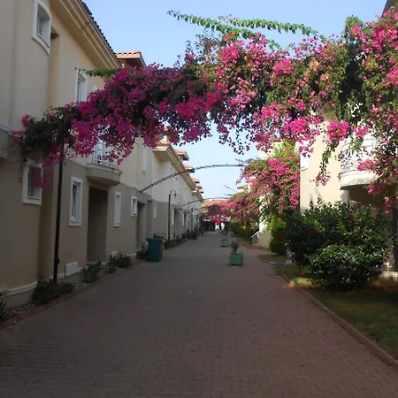 Sunset Beach Club 3 Beds Apts شقة